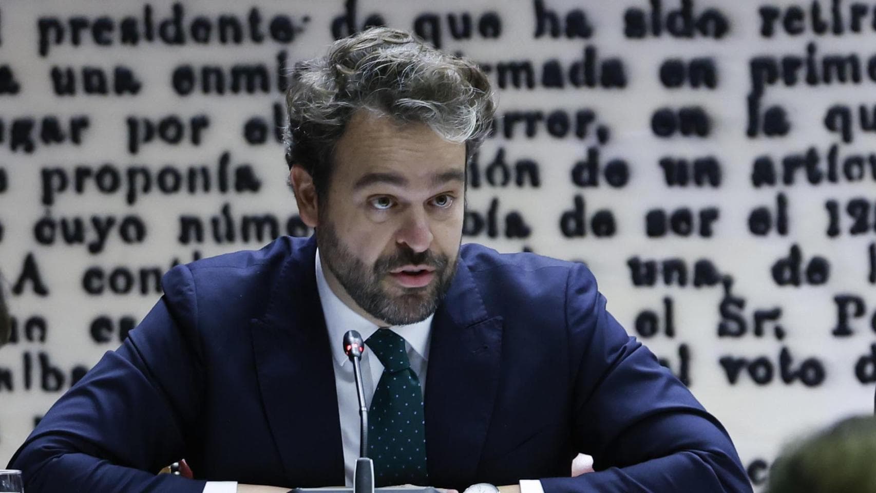 Machismo colonial del PSOE: diputado trata de 'chica' a senadora